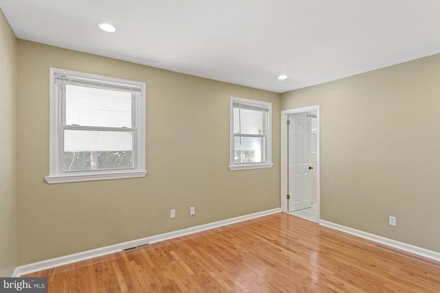 542 BURGESS ST, Philadelphia, PA 19116