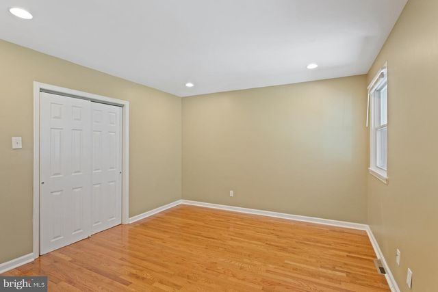 542 BURGESS ST, Philadelphia, PA 19116