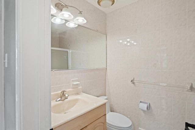 542 BURGESS ST, Philadelphia, PA 19116