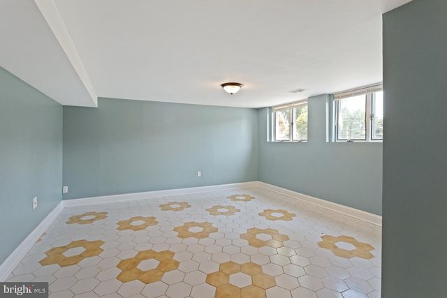 542 BURGESS ST, Philadelphia, PA 19116