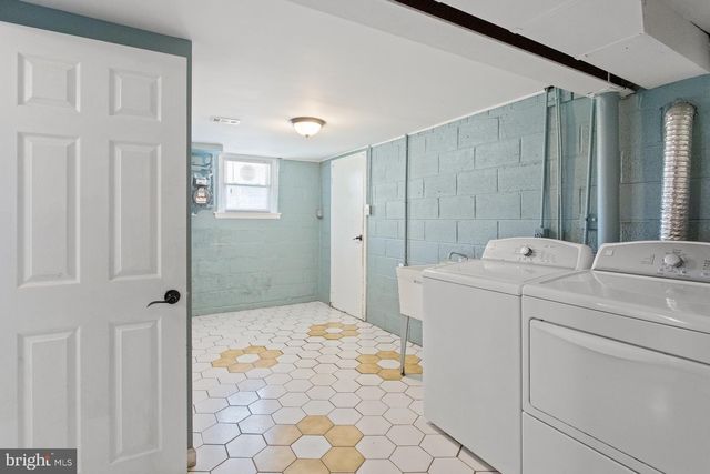 542 BURGESS ST, Philadelphia, PA 19116