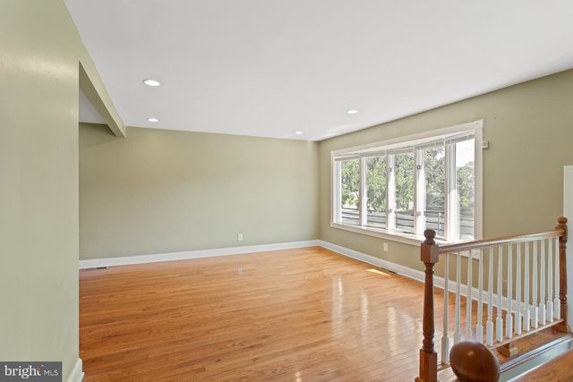 542 BURGESS ST, Philadelphia, PA 19116