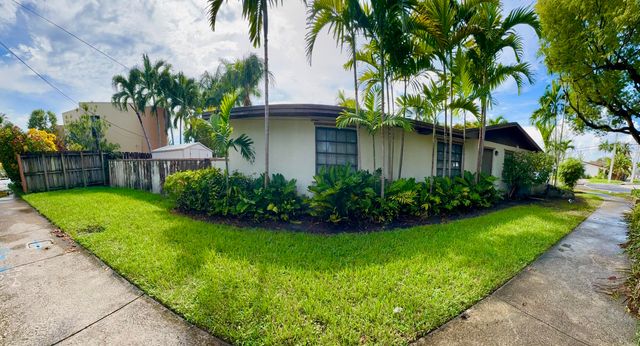 2390 NE 199th Street, Aventura, FL 33180