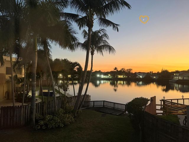2390 NE 199th Street, Aventura, FL 33180