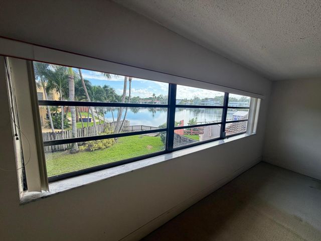 2390 NE 199th Street, Aventura, FL 33180