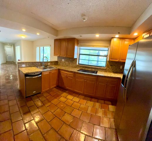 2390 NE 199th Street, Aventura, FL 33180