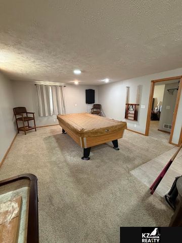 8631 Lavender Circle, Lincoln, NE 68505