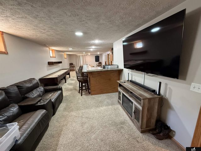 8631 Lavender Circle, Lincoln, NE 68505