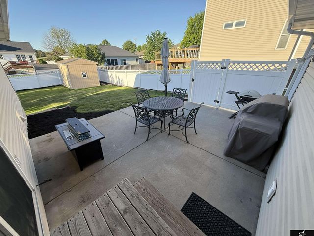 8631 Lavender Circle, Lincoln, NE 68505
