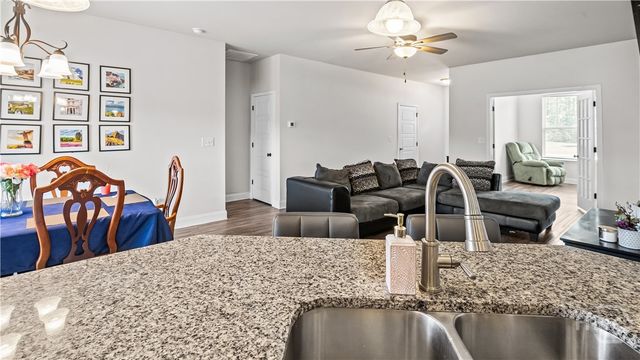 278 Timberlake Drive, Guyton, GA 31312