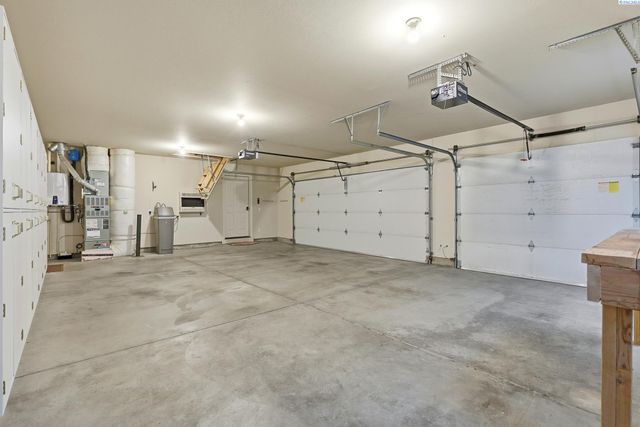 1614 S Jefferson Place, Kennewick, WA 99338