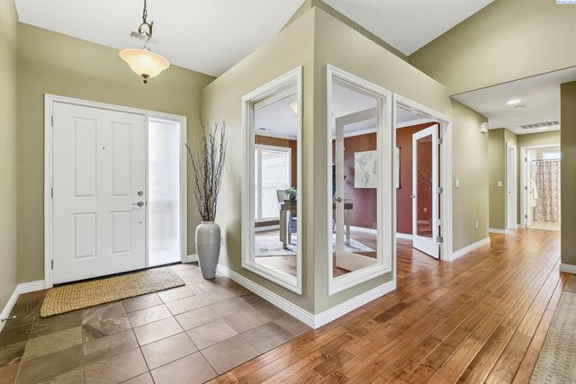 1614 S Jefferson Place, Kennewick, WA 99338