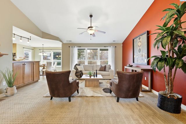 1614 S Jefferson Place, Kennewick, WA 99338