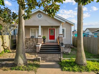 1019 Avenue M, Galveston, TX 77550