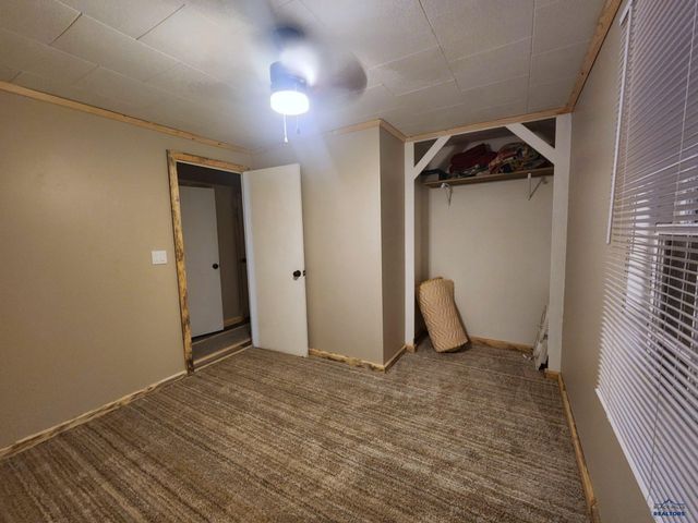 2317 WILSON AVE, Hot Springs, SD 57747