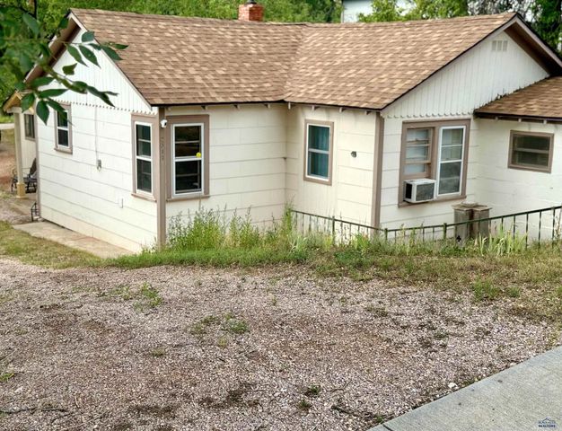 2317 WILSON AVE, Hot Springs, SD 57747
