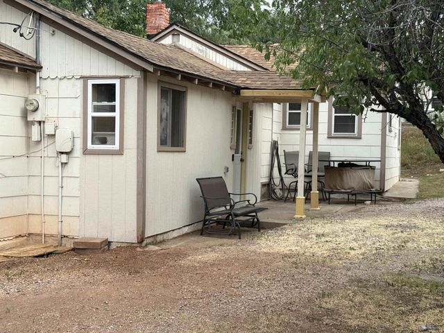 2317 WILSON AVE, Hot Springs, SD 57747