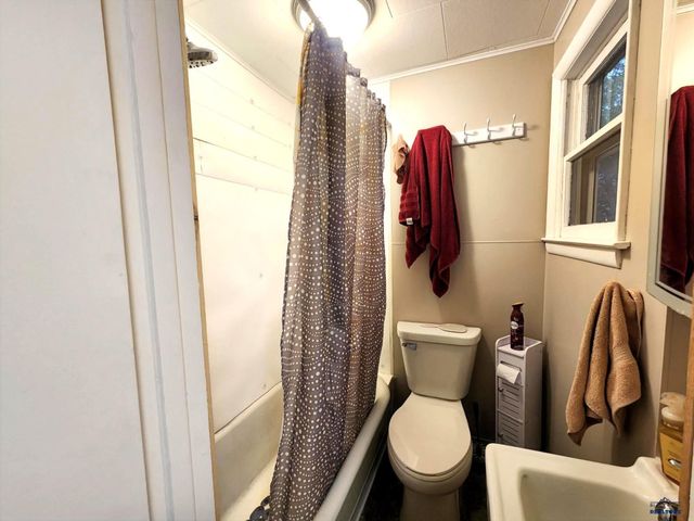 2317 WILSON AVE, Hot Springs, SD 57747