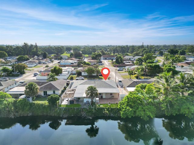 5365 Cannon Way, West Palm Beach, FL 33415