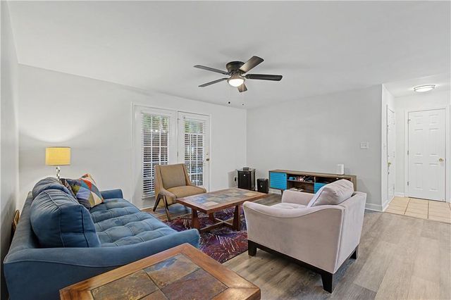 706 Brighton Point, Sandy Springs, GA 30328