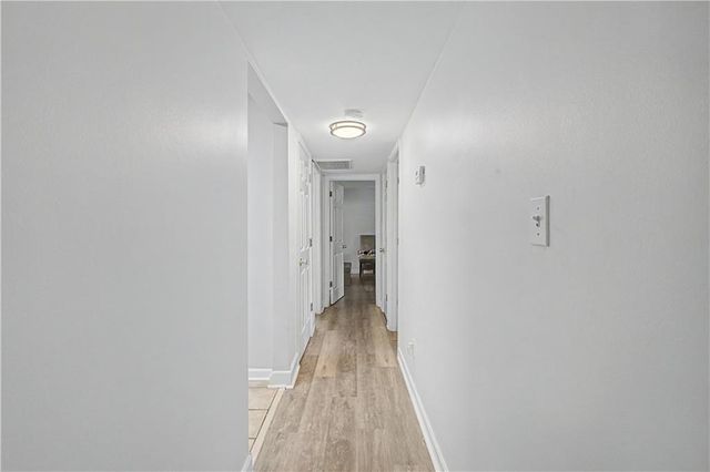 706 Brighton Point, Sandy Springs, GA 30328