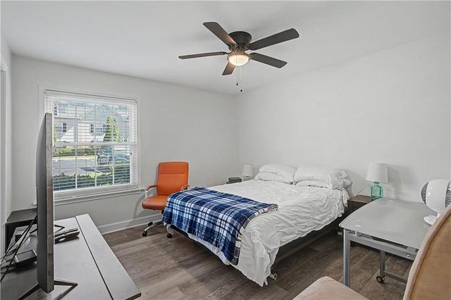 706 Brighton Point, Sandy Springs, GA 30328