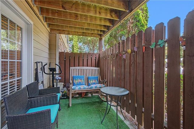 706 Brighton Point, Sandy Springs, GA 30328
