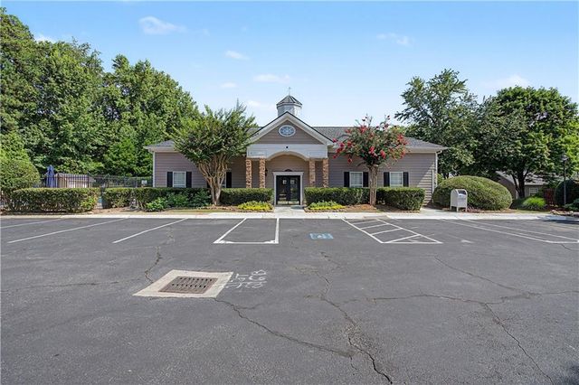 706 Brighton Point, Sandy Springs, GA 30328