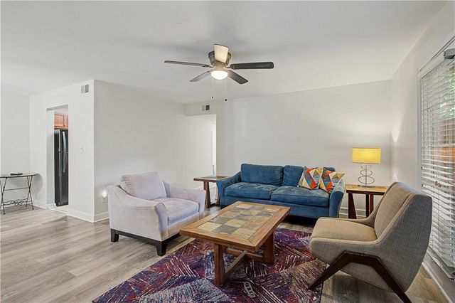 706 Brighton Point, Sandy Springs, GA 30328