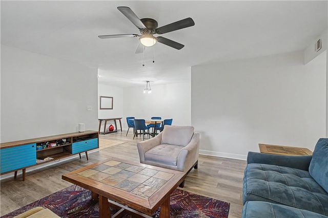 706 Brighton Point, Sandy Springs, GA 30328