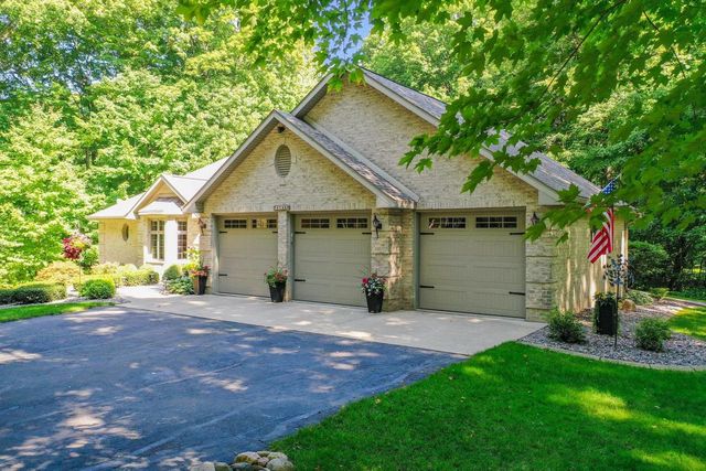 4146 DON CIRCLE, New Franken, WI 54229