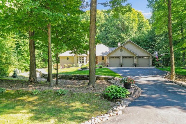 4146 DON CIRCLE, New Franken, WI 54229