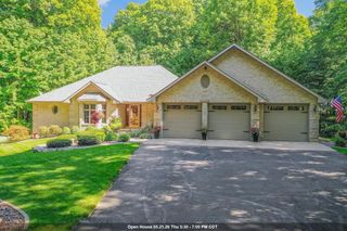 4146 DON CIRCLE, New Franken, WI 54229
