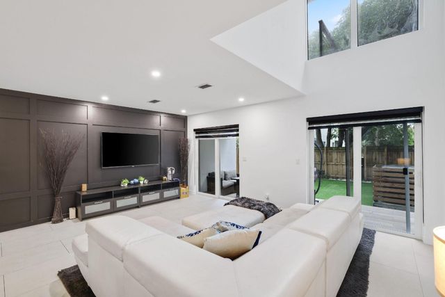 1124 NE 2nd Avenue 1124, Fort Lauderdale, FL 33304