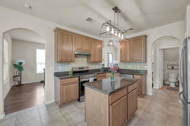 34215 Conroe Huffsmith Road, Magnolia, TX 77354