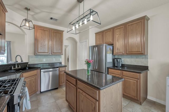 34215 Conroe Huffsmith Road, Magnolia, TX 77354