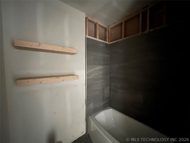 2916 N Lewis Avenue, Tulsa, OK 74110
