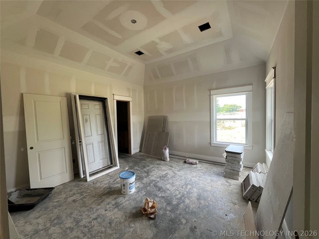 2916 N Lewis Avenue, Tulsa, OK 74110