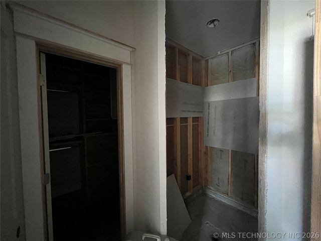 2916 N Lewis Avenue, Tulsa, OK 74110