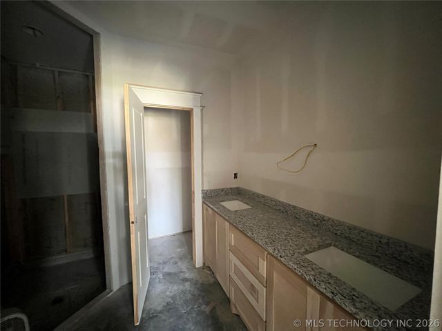 2916 N Lewis Avenue, Tulsa, OK 74110