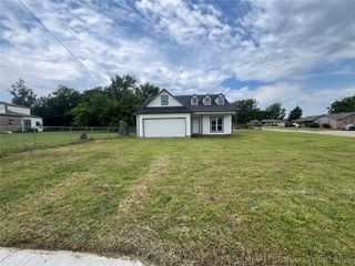 2916 N Lewis Avenue, Tulsa, OK 74110