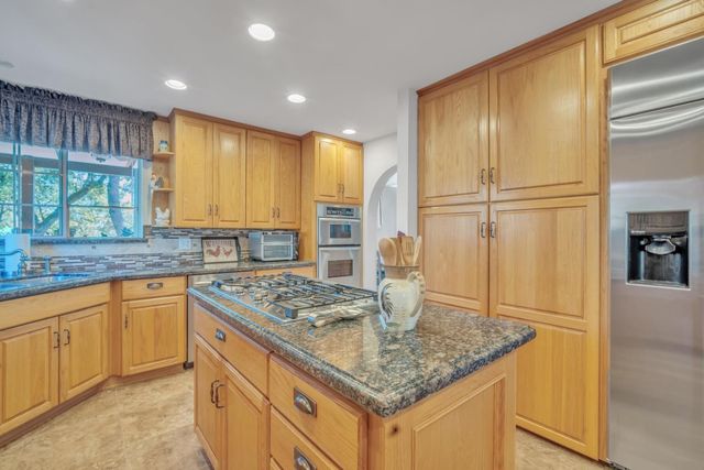 3730 Kimo Way, Auburn, CA 95602