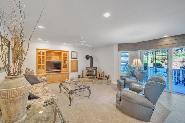 3730 Kimo Way, Auburn, CA 95602