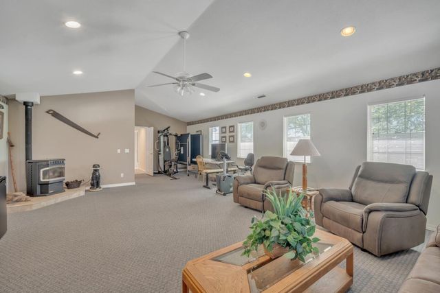 3730 Kimo Way, Auburn, CA 95602