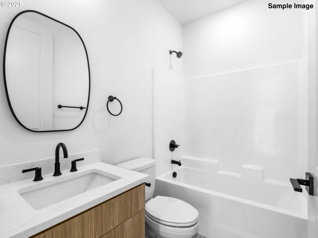 1054 Se Franklin St, Portland, OR 97202