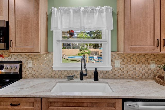 112 Ayers Circle, Summerville, SC 29485