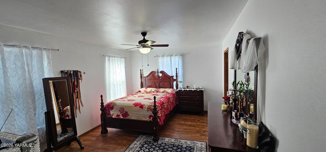 110 S 8th St, Yakima, WA 98901