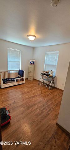 110 S 8th St, Yakima, WA 98901