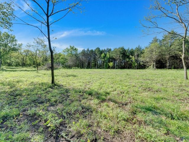 12975 S Frontier Road, Olathe, KS 66061