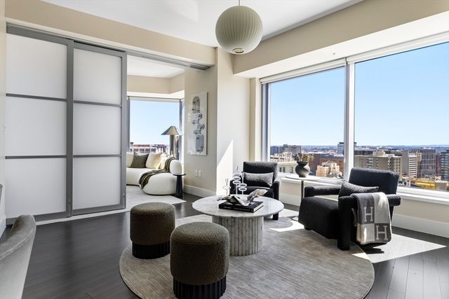 110 Stuart St 18H, Boston, MA 02116